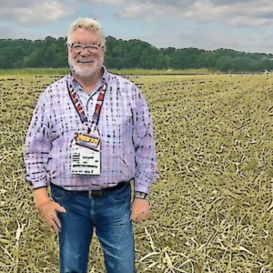Artistic representation for Longtime IFT editor reflects on farm coverage.